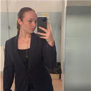 Étudiante en droit - Brevet mention TB et bac avec mention