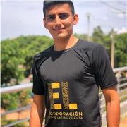 Profesor de baile imparte las clases de manera virtual