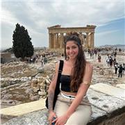 Clases online de Yoga para aliviar tensiones, favorecer la liberación emocional y corregir postura corporal. Especialización en yoga para escoliosis