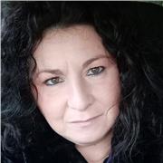 maestra d'arte con esperienza ventennale nel settore artistico