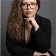 Professora particular de língua portuguesa com vasta experiência na área