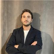 Soy licenciado en Derecho y podría impartir clases del Derecho en general si es a un nivel básico y algo más avanzado si se trata de derecho penal y civil. Además me dedico en la actualidad a Gestión de medio ambiente por lo que podría impartir clases de