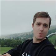 Soy estudiante de formación profesional de grado superior en algo relacionado con la informática, pase por bachillerato por lo que se me dan bien las matemáticas