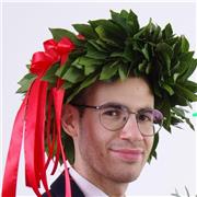 Laureato con il massimo dei voti in chitarra offro lezioni personalizzate di strumento