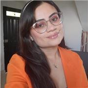 Periodista con experiencia en proyectos comunitarios con adolescentes