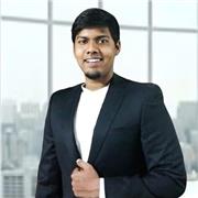 With over 10 years of experience, I offer personalized lessons for both piano and guitar.