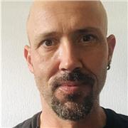 Recién titulado en desarrollo de aplicaciones multi plataforma , puedo dar clases a estudiantes de Dam