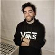 Paciente, educado y con gusto por la enseñanza.
Podría dar clases de inglés, matemáticas y lengua española.