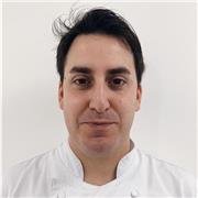 Professional chef. Can give private or group lessons of Spanish cuisine and Japanese cuisine.