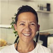 Prof multi-casquettes français, anglais, italien. Soutien scolaire, aide aux devoirs avec une approche personnalisée et adaptée.