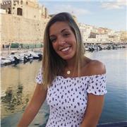 Profesora de lengua imparte clases particulares a niños y niñas de todas las edades