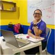 Professora de português, literatura e artes