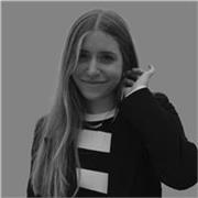 Profesora de dibujo y diseño gráfico, apta para todas las edades