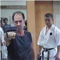 Istruttore karate 6 dan con molta esperienza offresi come insegnante