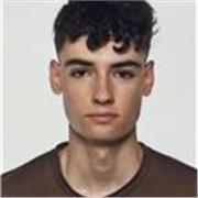 Estudiante de 3º de carrera (Magisterio), doy clases de economía o matemáticas. A mi parecer explico genial y no hago de mi presencia algo aburrido