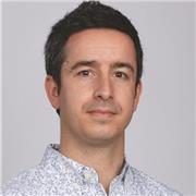 Adapto mis clases a las necesidades del alumno. Busco siempre la visión práctica para conseguir un resultados óptimos para cada tipo de resultado buscado.