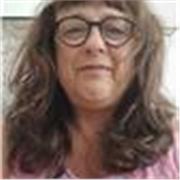 Profesora de Lengua y Literatura Castellana con más de 20 años de experiencia dando clases a alumnos de secundaria. 
