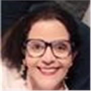 Professora de língua portuguesa, com experiência em adaptações neuro divergente