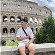 Estudiante de Administración y Dirección de empresas con un nivel B2 de Cambridge certificado