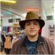 I am an accomodating and kind English teacher with a lot of experience working with people of all ages