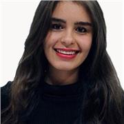 Profesora de artes plásticas imparte clases de artística para niños de todas las edades