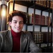 Diplomato in conservatorio in organo e composizione organistica. Offre lezioni di pianoforte, organo, teoria e solfeggio e armonia
