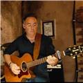 Insegnante di chitarra acustica ed elettrica. generi pop, blues e jazz