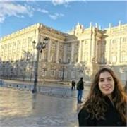 Estudiante universitaria con formación en Biología HL del IB, ofrezco clases particulares para primaria, ESO y bachillerato. 