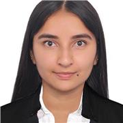 Soy economista, con formación sólida en matemáticas y experiencia acompañando estudiantes de primaria y básica secundaria