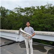 Profesor de música, apoyo en armonía, lenguaje musical, tuba y bombardino