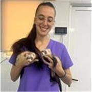 Soy una chica que siempre me han gustado los niños, tengo estudios relacionados con ciencias sanitarais (ATV)