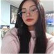 Profesora de apoyo escolar en el area de inglés de forma remota