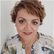 Profesora de psicología con maestría en educación ofrece impartir clases y compartir sus habilidades y conocimientos