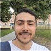 Professeur de FLE et de littérature française titulaire d'un double master en lettres et philosophie