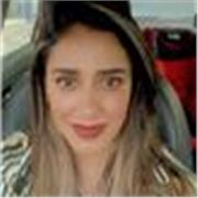Profesora del área de comunicación imparte clases a todo tipo de personas