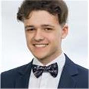 Student specjalizujący się w nauce matematyki dla dzieci i młodzieży online bądź na żywo