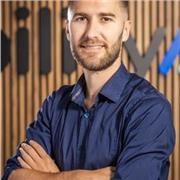 Persona cercana, sociable y con experiencia enseñando en empresas.
Enseñar a todo aquel que necesite ayuda.