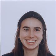 Me defino como una herramienta flexible que se adapta a las necesidades del estudiante