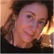 A language graduate and qualified copywriter, born and raised in London, I offer online classes to students learning English as a foreign language. As a dedicated linguist, I love helping students thrive and gain confidence while grasping the all-importan