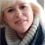 Docente de primaria, brinda clases particulares a niños