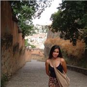 Kaixo! Me llamo Uxue y soy una estudiante de pedagogía de tercer año. Me considero una persona amable que disfruta mucho con los niños. Tengo experiencia como voluntaria, monitora de tiempo libre y cuidando niños. Ademas, cuento con la titulación B2 tanto