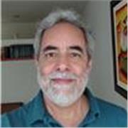 Profesor de inglés titulado, con +25 años de experiencia, facilita la preparación para el dominio del idioma y para sobresalir en