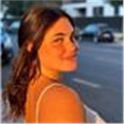 Profesora española con altas capacidades en castellano. Con carnet de conducir y coche.