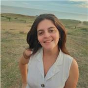 Tutor de español que enseña a niños y adolescentes en todas las edades