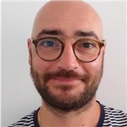 Se dan clase de clarinete, lenguaje musical, armonia y improvisacion, historia de la musica