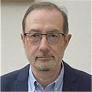 Economista con gran experiencia en dirección empresas. Experto en negociaciones y operaciones corporativas.