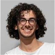 Sono uno Studente di Ingegneria Elettronica, Diplomato in un Istituto Tecnico, disposto ad aiutare Studenti