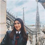 ¡Hola! Mi nombre es Diana y soy de Colombia. Me apasionan los idiomas y conectar con los demás.