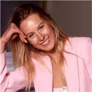 Friendly and professional 'English as a Foreign Language' teacher available for remote and London-based tailored tutoring