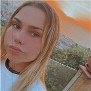 Ragazza di 20 anni offre ripetizioni di matematica, inglese, italiano, scienze, spagnolo, storia, geografia e geometria